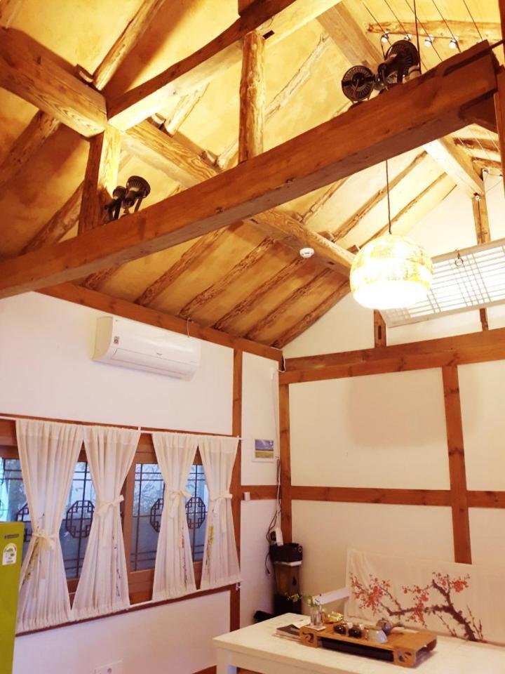 Yujeong Hanok Guesthouse Mokpo Esterno foto