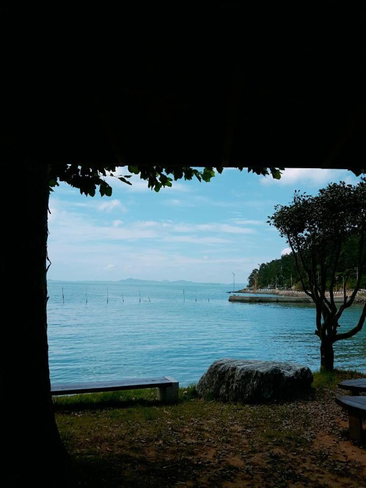 Yujeong Hanok Guesthouse Mokpo Esterno foto