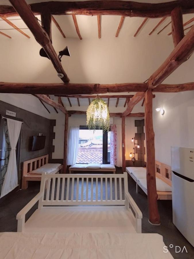 Yujeong Hanok Guesthouse Mokpo Esterno foto